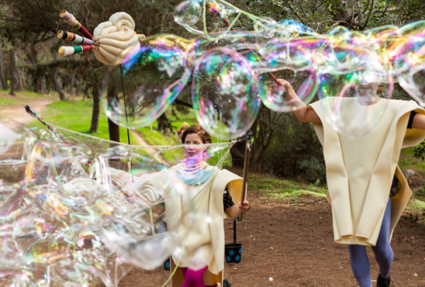 Bubble Parade at the Great Lawn of the SNFCC - Εικόνα